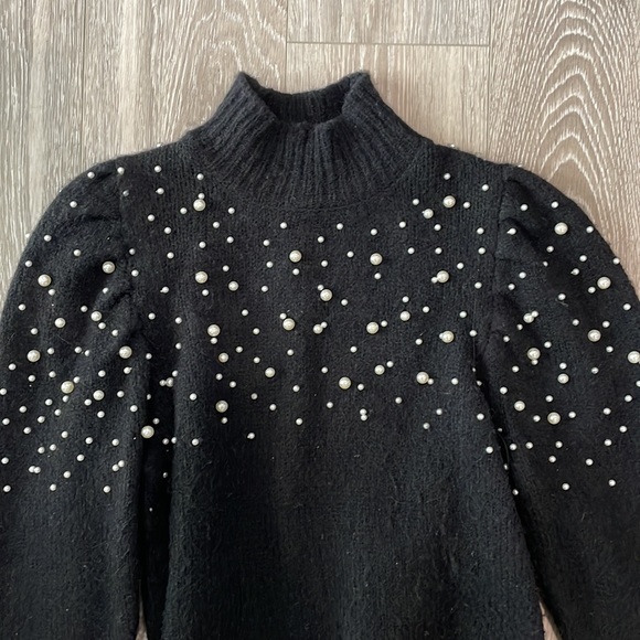 Zara sweater with pearls - Picture 2 of 4